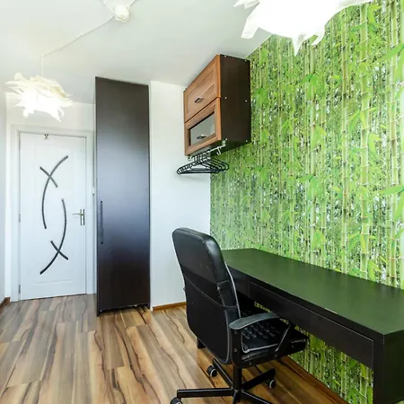The White - Free Parking Apartment